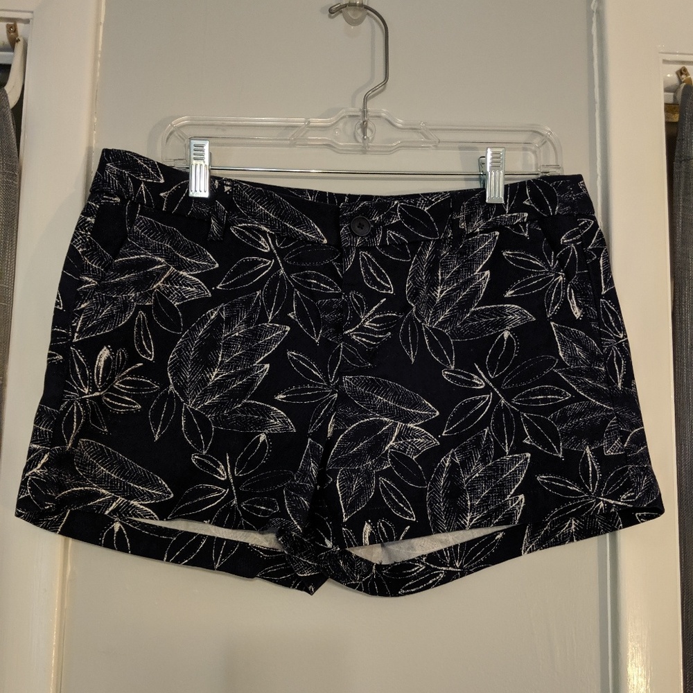 Floral pattern shorts